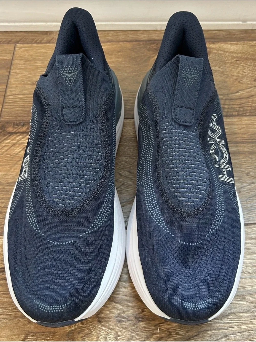 NEW Hoka Skyward Laceless Sneaker Slip On Shoes Men’s 8.5 Varsity Navy